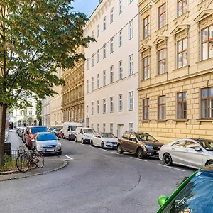 st-elizabeth-2.vienna-besthotels.com/